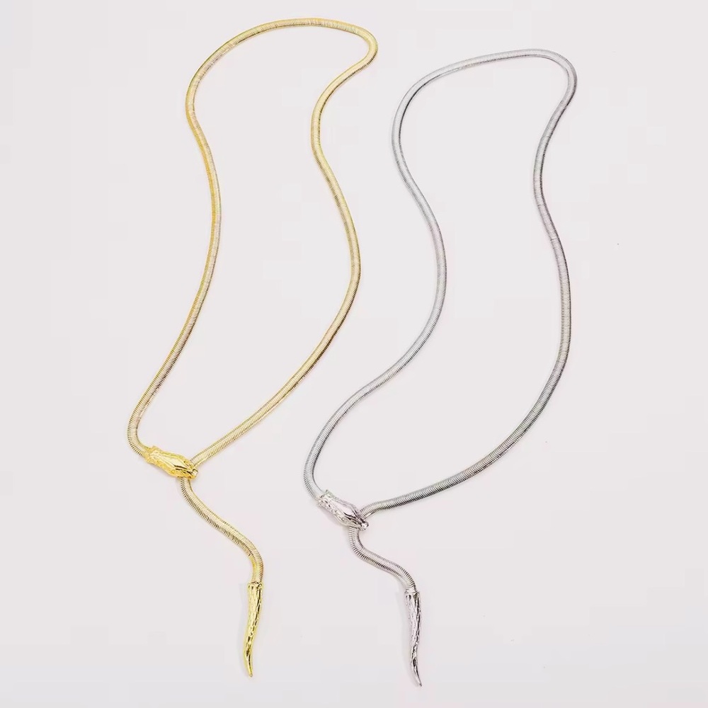 ✨✨Elegant Snake Lariat Necklace✨✨ - Picture 5 of 6